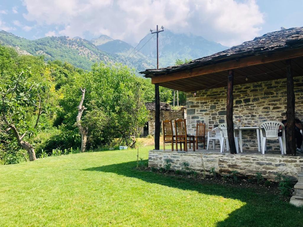 Guest House Qafe Dardha - Tomorr National Park Qafe Dardhe Εξωτερικό φωτογραφία