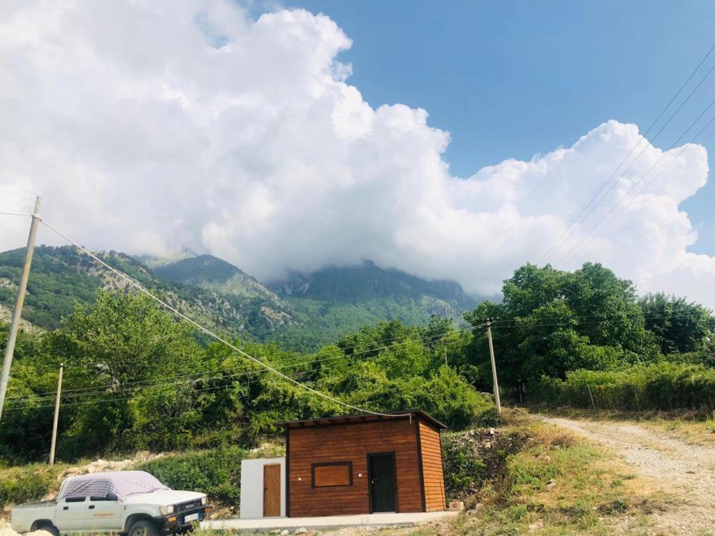 Guest House Qafe Dardha - Tomorr National Park Qafe Dardhe Εξωτερικό φωτογραφία